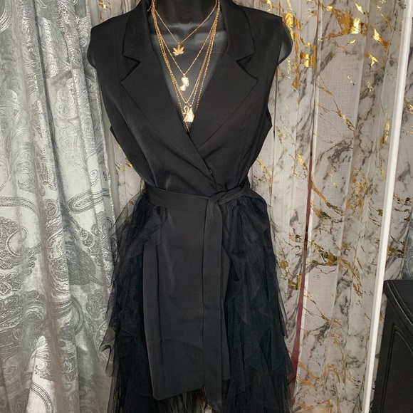 Dress - Picture 4 of 4